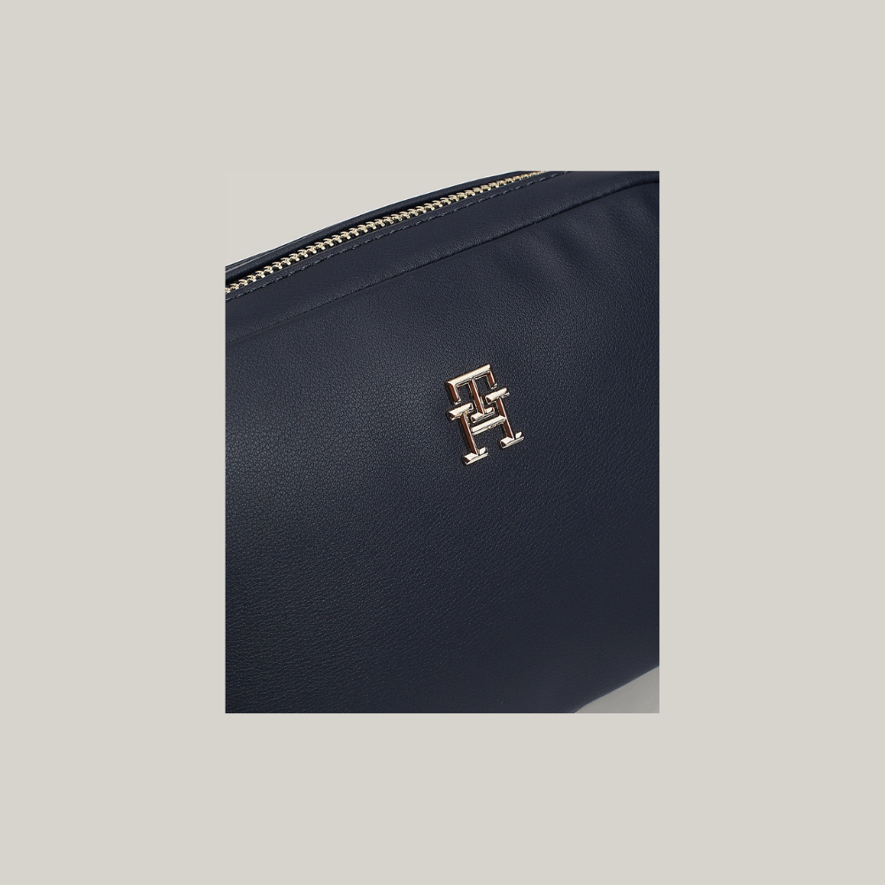 Poppy Reform Blue-Tommy Hilfiger-Sacs.-Maroquinerie Fortunas-Mouscron Poppy Reform Blue-Tommy Hilfiger-Sacs.-Maroquinerie Fortunas-Mouscron