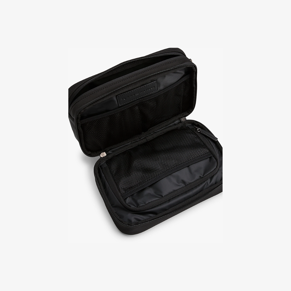 Washbag Nylon Travel-Tommy Hilfiger-Maroquinerie-Maroquinerie Fortunas-Mouscron Washbag Nylon Travel-Tommy Hilfiger-Maroquinerie-Maroquinerie Fortunas-Mouscron