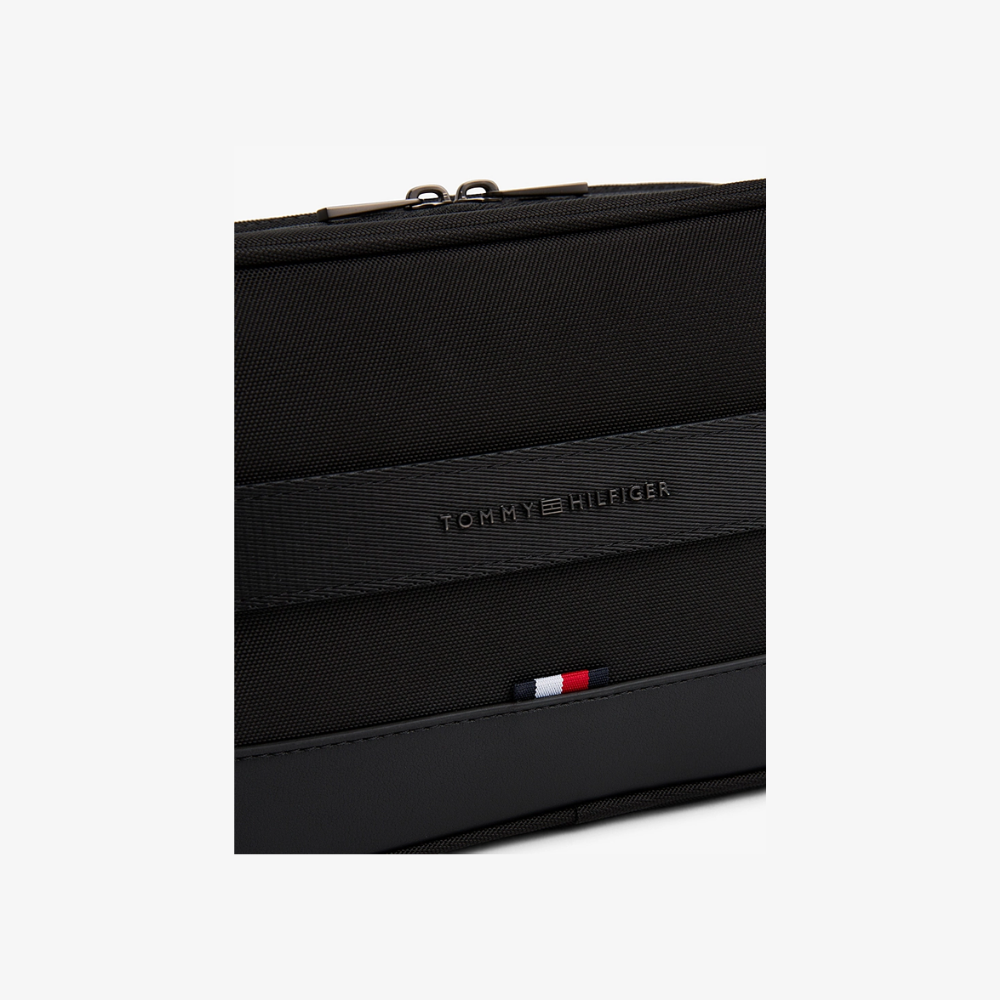 Washbag Nylon Travel-Tommy Hilfiger-Maroquinerie-Maroquinerie Fortunas-Mouscron Washbag Nylon Travel-Tommy Hilfiger-Maroquinerie-Maroquinerie Fortunas-Mouscron