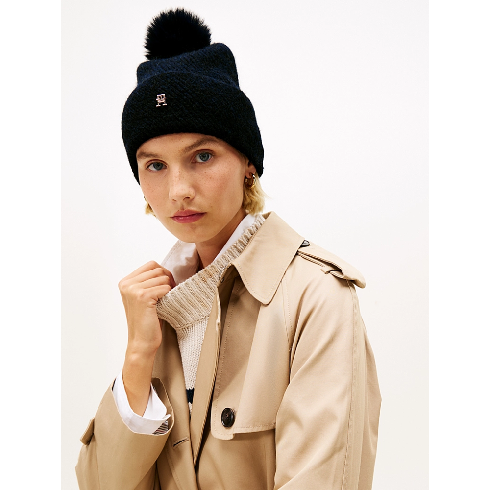 Bonnet Pompom Blue-Tommy Hilfiger-Accessoires de mode-Maroquinerie Fortunas-Mouscron Bonnet Pompom Blue-Tommy Hilfiger-Accessoires de mode-Maroquinerie Fortunas-Mouscron