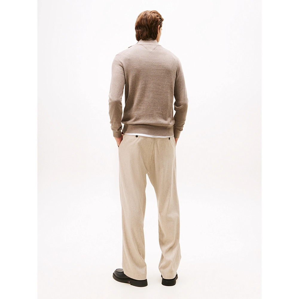Pull Zip Taupe-Tommy Hilfiger-Vêtements & Co.-Maroquinerie Fortunas-Mouscron Pull Zip Taupe-Tommy Hilfiger-Vêtements & Co.-Maroquinerie Fortunas-Mouscron