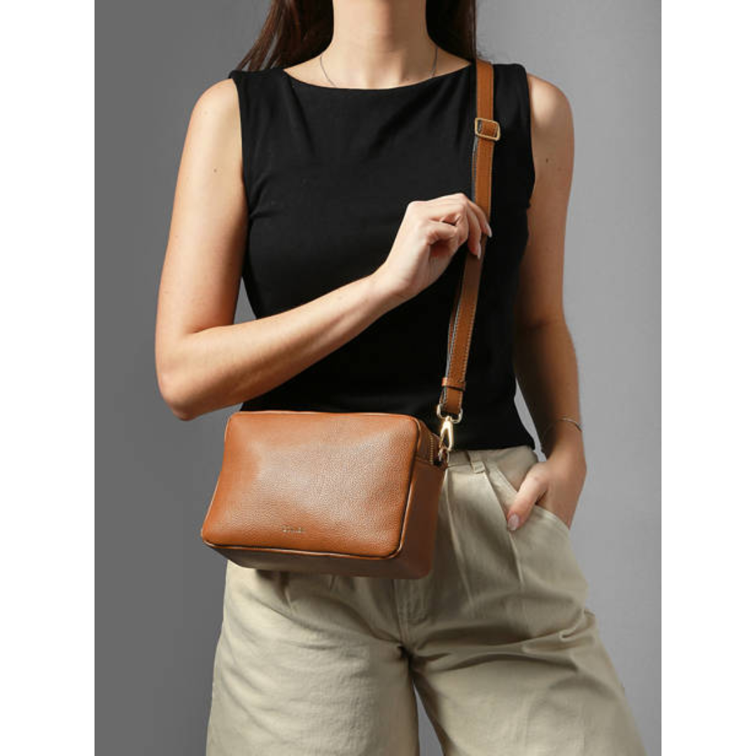 Tradition M Camera Camel-Etrier-Sacs-Maroquinerie Fortunas-Mouscron